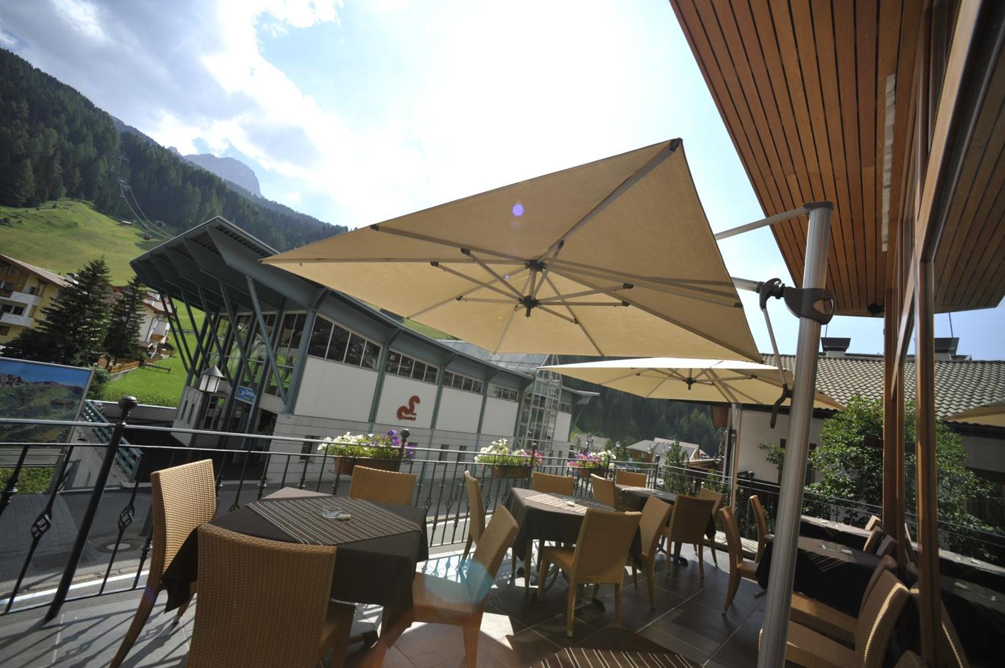 Hotel Europa Dolomites Selva di Val Gardena Kültér fotó
