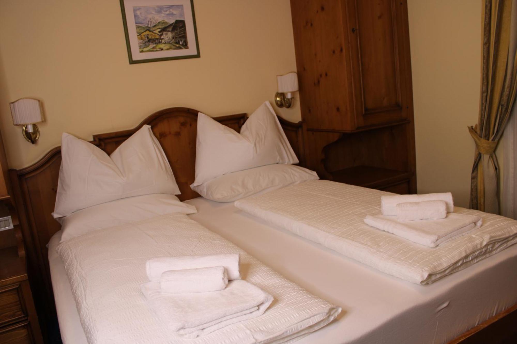 Hotel Europa Dolomites Selva di Val Gardena Kültér fotó